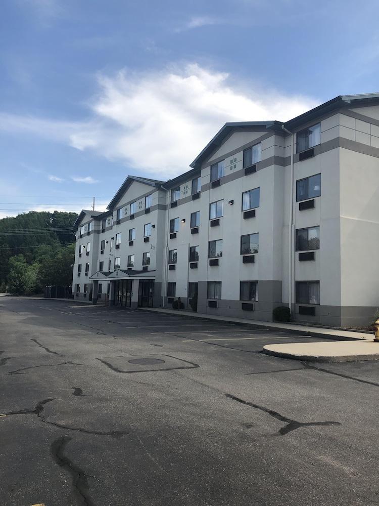 曼彻斯特机场速8酒店 曼切斯特 外观 照片